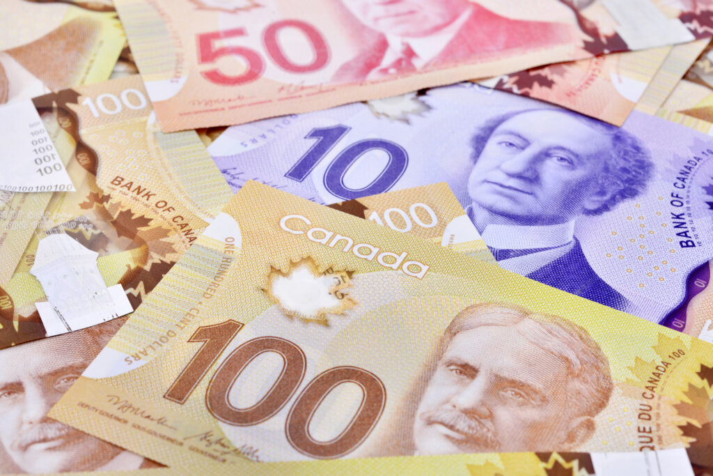 Canadian dollar banknotes